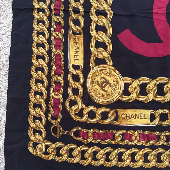 Chanel 31 Rue Cambon Paris Chain Link Black and Burgundy Scarf - Picture 5 of 8